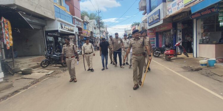 *माधव नगर पुलिस ने रोहित मर्डर के आरोपियों का निकाला जुलुस*