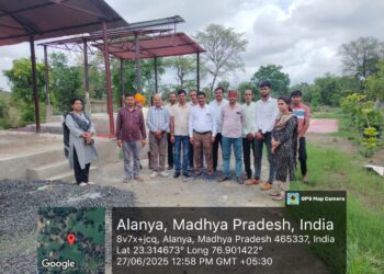 ग्राम आलनिया के”मुक्तिधाम”में वृक्षारोपण एवं श्रमदान किया, मध्य प्रदेश जन अभियान परिषद