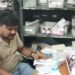 एक डॉक्टर बेचारा क्या करें,, ओपीडी संभाले या दावा वितरण करे,,,,,