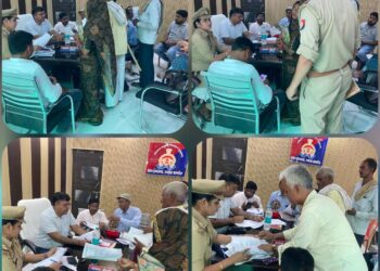 संपूर्ण थाना समाधान दिवस में पहुंची साथ शिकायतें कर का मौके पर हुआ निस्तारण नायब तहसीलदार थाना अध्यक्ष पारूल चौधरी रही मौजूद