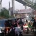 *मिक्चर मशीन वाहन का तांडव, मिशन चौक सागर पुलिया के नीचे लगी लंबी कतार*