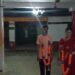 पत्नी से मिलने आया था प्रेमी…पति ने पकड़कर मंदिर में करवाई शादी !!