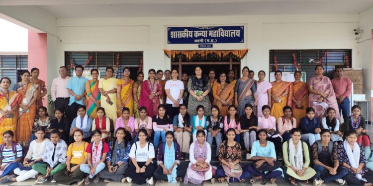 शासकीय कन्या महाविद्यालय कटनी में दीक्षारंभ कार्यक्रम का आयोजन