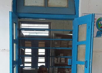 रीठी CHC में दवाओं का बड़ा खेल! दो फार्मासिस्ट फिर भी दवा भंडार में ताला | सिर्फ 8-10 दवाएं ही मरीजों को मिल रही | दवा वितरण में गड़बड़ी का खुलासा,,,