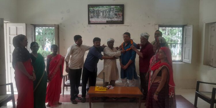 मध्य प्रदेश लघु वेतन कर्मचारी संघ जिला कटनी ने प्रेस विज्ञप्ति किया जारी कर्मचारियों की शासन स्थानीय विभागीय स्तर की समस्याओं पर रेस्ट हाउस में आयोजित की बैठक