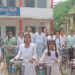 *121 बच्चों को मिली सायकल,आसान होगा स्कूल आना जाना* *हायर सेकेंडरी स्कूल तेवरी में विधायक पांडेय ने वितरित की साइकिल*
