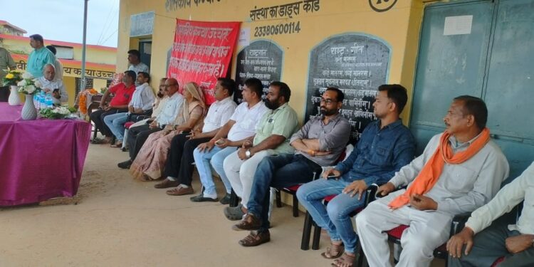शासकीय कन्या उच्चतर माध्यमिक विद्यालय उमरियापान मे छात्राओं के उज्जवल भविष्य की ओर एक मजबूत कदम, उमरियापान में विधायक धीरेंद्र बहादुर सिंह द्वारा साइकिल वितरण कार्यक्रम