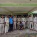 गर्भवती मादा चीतल का किया शिकारीओ ने खेत पर शिकार वन विभाग ने घेराबंदी कर एक को पकड़ा दो फरार