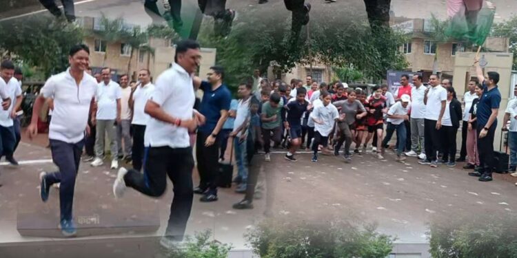 *नशे से दूरी है जरूरी* *मध्यप्रदेश पुलिस संचालित जागरूकता अभियान कटनी पुलिस मैराथन दौड़ आयोजित*