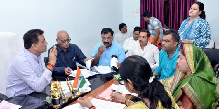 *निगम शालाओं के 45 अतिथि शिक्षकों को वित्तीय वर्ष में अध्ययन-अध्यापन का कार्य करने एम.आई.सी. से मिली मंजूरी*