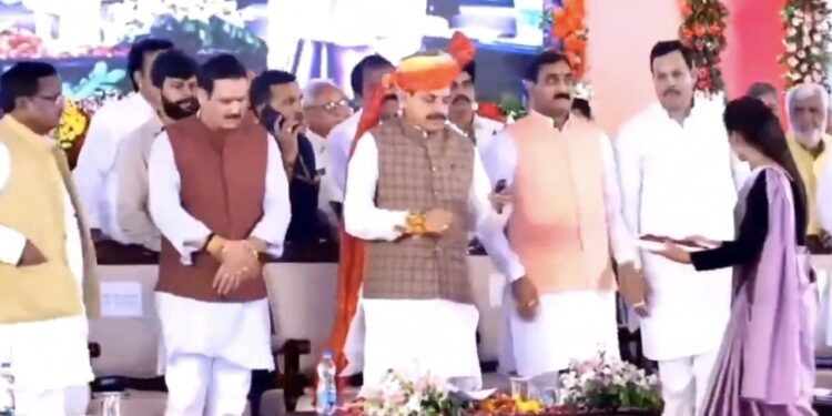 आज प्रदेश की 1.27 करोड़ लाड़ली बहनों को लाड़ली बहना योजना के अंतर्गत ₹1543.16 करोड़ उनके बैंक खातों में अंतरित कर शुभकामनाएं दीं।