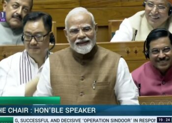 लम्हों ने खता की और सदियों ने सजा पाई…  आज जो पूछ रहे हैं, “POK को वापस क्यों नहीं लिया?” वो पहले जवाब दें, “किसकी सरकार ने पाकिस्तान को POK पर कब्जा करने का अवसर दिया था?  आजादी के बाद से लगातार कांग्रेस द्वारा लिए फैसलों की सजा आज तक देश भुगत रहा है।