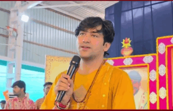 कल की पूरी चढ़ोत्तरी मृतक के परिवार को देने का लिया धीरेंद्र शास्त्री ने फैसला  कहा, हम उन्हें लौटा नहीं सकते इतनी हमारी सामर्थ्य नहीं, जन्मदिन के दिन दिखे उदास, कल टेंट गिरने से हुई थी व्यक्ति की मौत