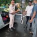 छिंदवाड़ा पुलिस की कार्रवाई 🚔 काली फिल्म लगी कारों व मोडिफाइड सायलेंसर पर विशेष अभियान 🚨 📌 52 कारों से काली फिल्म हटाई 📌 06 बुलेट से सायलेंसर निकाले 📌 कुल 125 वाहनों पर चालानी कार्रवाई 📌 ₹56,400/- समंस शुल्क वसूला 👉 नियम तोड़ने वालों पर सख़्त कार्यवाही जारी रहेगी।