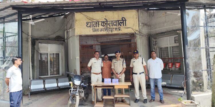 *थाना कोतवाली थाना प्रभारी गौरव की कार्यप्रणाली सुर्खियों में अंतर्गत अवैध पिस्टल/कट्टा की जप्ती 02 अपचारी बालक गिरफ्तार –*