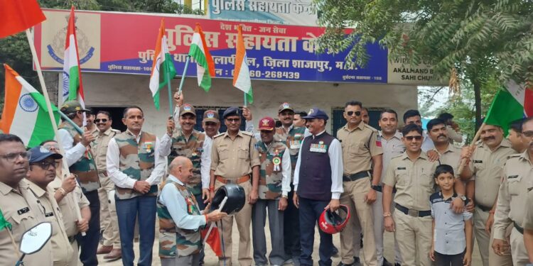 *कालापीपल पुलिस द्वारा तिरंगा यात्रा निकाली गई*