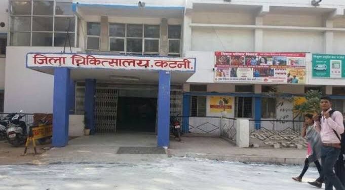 जिला अस्पताल में भर्ती होने वाले मरीजों को निर्धारित मापदंडों के अनुसार भोजन नहीं मिल रहा