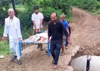 भाजपा सरकार के विकास के दावे फ़ैल..।  कालापीपल विधानसभा के ग्राम पंचायत ढाबला घोसी में खुली विकास की पोल…सिर्फ आश्वासन