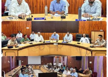 आगामी पर्वों के संबंध में जिला स्तरीय शांति समिति की बैठक संपन्न