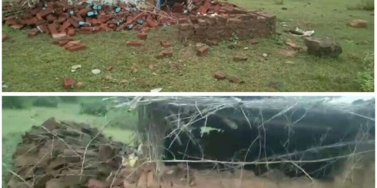 *ग्राम पंचायत पिपरा में बिना नोटिस और बिना जानकारी दिए वन विभाग की टीम ने गिरा दिया गरीबों का कच्चा मकान हुआ काफी नुकसान*