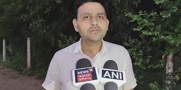 वन मंडल कटनी के बरही परिक्षेत्र के बिचपुरा के जंगल में बाघ के हमले से चरवाहा की मौत हो गई,मौके पर बछड़ा का शव भी मिला,वन विभाग के अधिकारी कर्मचारी मौके पर तैनात,जांच जारी।