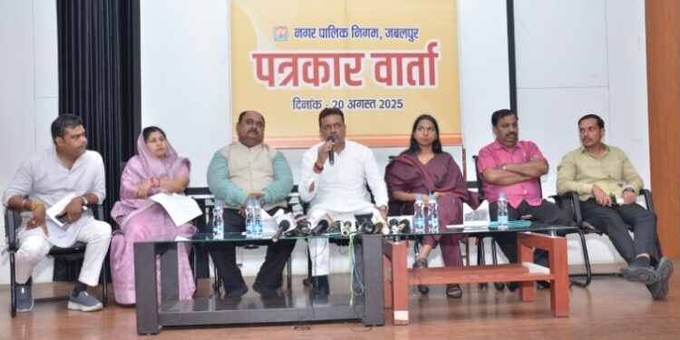 *शहर में आपदा प्रबंधन अंतर्गत बाढ़ नियंत्रण एवं रोकथाम हेतु नगर निगम जबलपुर को मिली 222 करोड़ की स्वीकृति* *आगामी 18 माह में शहर के नागरिकों को जलप्लावन की समस्या से हमेशा के लिए मिलेगी मुक्ति – महापौर*