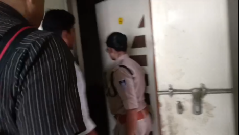 देह व्यापार की सूचना पर पुलिस का तुरंत ऐक्सन मे