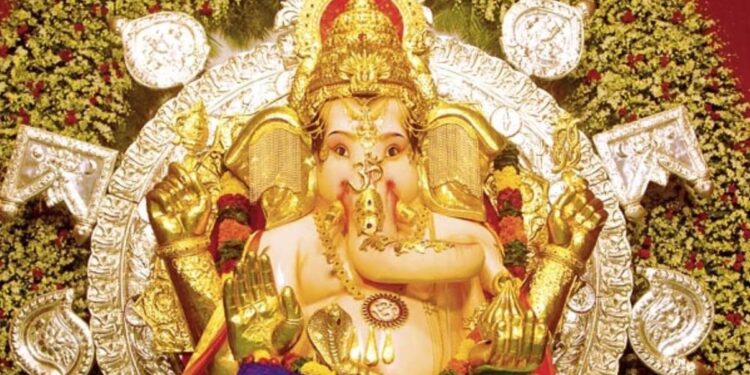 267 किलो सोना-350 किलो चांदी…  कहां विराजे हैं सबसे अमीर गणपति?