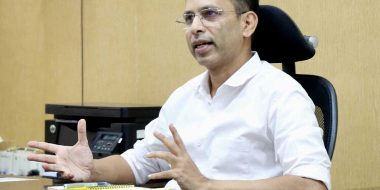 संपूर्ण जिले में मदिरा का क्रय विक्रय एवं परिवहन पूर्णत: प्रतिबंधित रहेगा === 01 अक्टूबर 2025 को संपूर्ण दिवस के लिये दमोह जिले में शुष्क दिवस घोषित