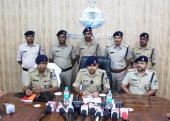 *नरसिंहपुर पुलिस की शराब माफिया पर बड़ी कार्यवाही आरोपी धनराज निवासी थाना कोतवाली तेंदूखेड़ा से फरार*