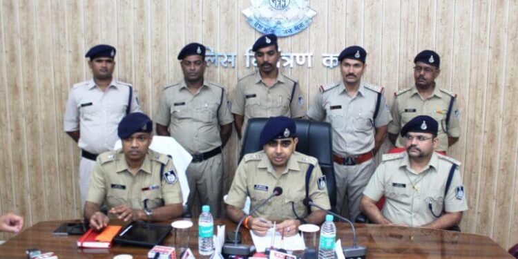 *नरसिंहपुर पुलिस की शराब माफिया पर बड़ी कार्यवाही आरोपी धनराज निवासी थाना कोतवाली तेंदूखेड़ा से फरार*