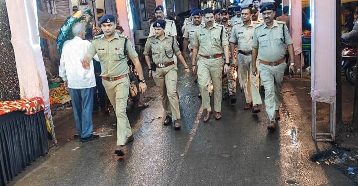 *गणेश उत्सव को सुरक्षित एवं सुव्यवस्थित बनाने हेतु पुलिस अधीक्षक ने किया पंडालों एवं मार्ग व्यवस्था का निरीक्षण*