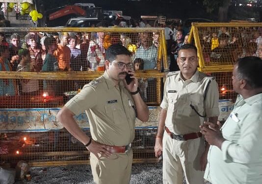 *“गणेश विसर्जन पर पुलिस की सख्त निगरानी – एसपी कटनी ने पैदल भ्रमण कर लिया सुरक्षा व्यवस्था का जायजा”*