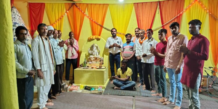 अतरसुमा में धूमधाम से मनाई विश्वकर्मा जयंती
