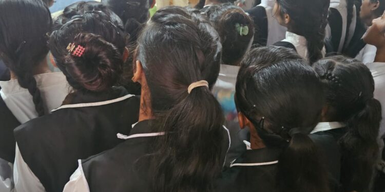 *बाल मित्र योजना के तहत थाना विजयराघवगढ़ पुलिस ने छात्राओं को किया जागरूक