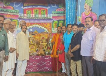 मुकुट पूजन के साथ रामलीला का हुआ शुभारंभ,,,