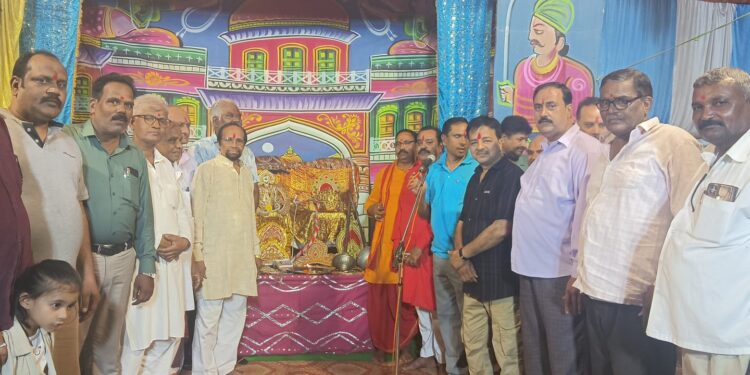 मुकुट पूजन के साथ रामलीला का हुआ शुभारंभ,,,