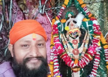 आस्था के केन्द्र है खड़रा मंदिर लगा नवरात्र मेला, 28 वर्षों से जल रही अखंड ज्योति