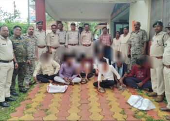 *पुलिस–फॉरेस्ट विभाग की संयुक्त कार्रवाई में 4 दुर्लभ कछुओं का रेस्क्यू*