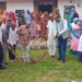 ग्राम पंचायत भवन और नमो पार्क में जन प्रतिनिधियों के साथ झाड़ू लगाकर दिया स्वच्छता का संदेश