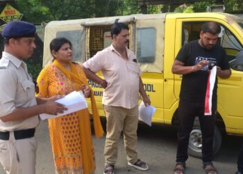 क्षेत्रीय परिवहन अधिकारी रिंकू शर्मा के नेतृत्व में चैकिंग अभियान में स्कूल वाहनों की हुई जांच…