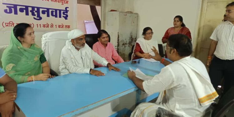 सांसद दर्शन सिंह चौधरी नगर पालिका की जनसुनवाई में पहुंचे जायजा लेने,1000 रुपए प्रति ट्राली उद्योग का कचरा उठाने पर लगेंगे…!