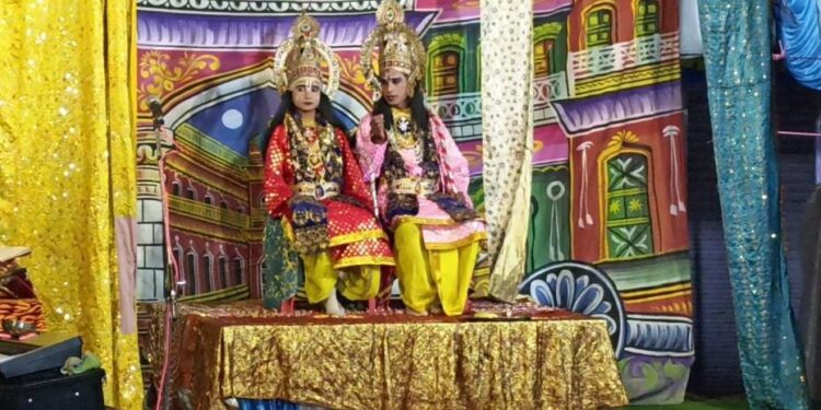 नवरात्रि में हो रहा रामलीला व देवी भागवत महापुराण कथा का आयोजन,,,,