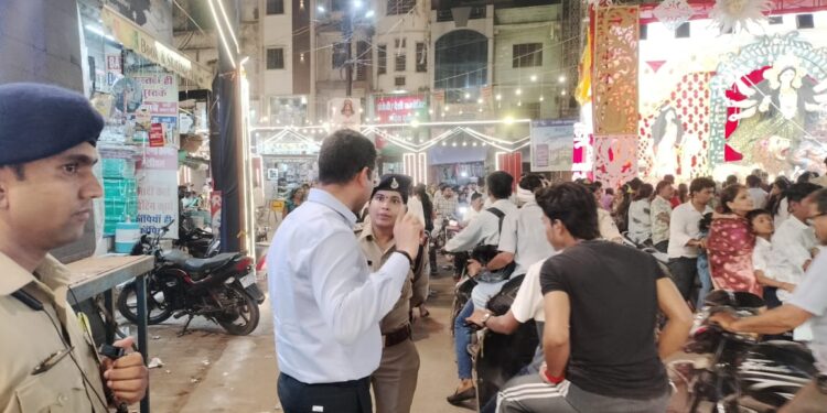 *शारदीय नवरात्र पर्व के दृष्टिगत पुलिस अधीक्षक का शहर भ्रमण*