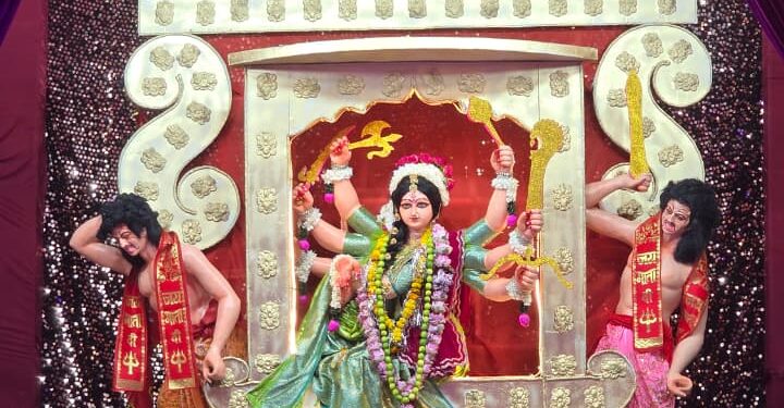 आदर्श कालोनी देवी जागरण में उमड़े श्रद्धालु