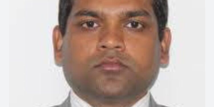 *छिंदवाड़ा पांढुरना नरसिंहपुर सिवनी कलेक्टर बदले गए*  *हरेंद्र नारायण सिंह छिंदवाड़ा और नीरज वशिष्ठ होंगे पांढुरना कलेक्टर*