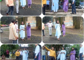 जबलपुर में निगमायुक्त प्रीति यादव ने श्रीगणेश महोत्सव पर्व के दौरान विसर्जन कुंडों का निरीक्षण किया। उन्होंने तिलवाराघाट विसर्जन कुंड और हनुमानताल तालाब की व्यवस्थाओं का जायजा लिया और अधिकारियों को आवश्यक दिशा-निर्देश दिए।