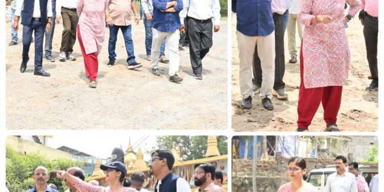 निगमायुक्त सुश्री परिहार ने विसर्जन घाटों का लिया जायजा, समस्त व्यवस्थाएं चाक-चौबंद रखने अधिकारियों को दिए निर्देश