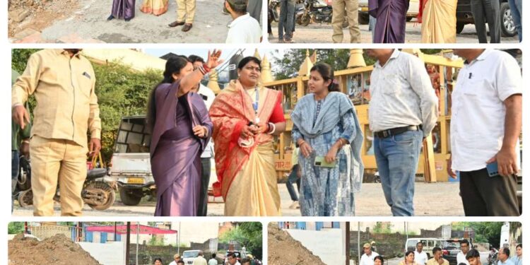 महापौर श्रीमती सूरी नें गाटरघाट एवं मोहन घाट का निरीक्षण कर जवारा एवं प्रतिमा विसर्जन की तैयारियों का लिया जायजा    सभी आवश्यक व्यवस्थाएं समय रहते पूर्ण करने के दिए निर्देश