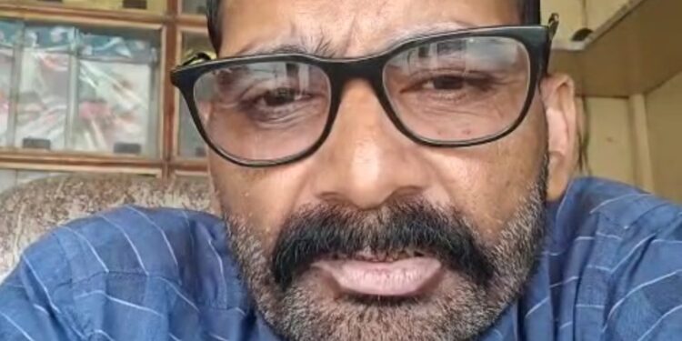 संजय पाठक के अपोजिट पार्टी किस तरह पत्रकार के ब्यान को पल्टा देती  सुनिऐ पत्रकार की जुबानी पूरा VIDEO देखिए